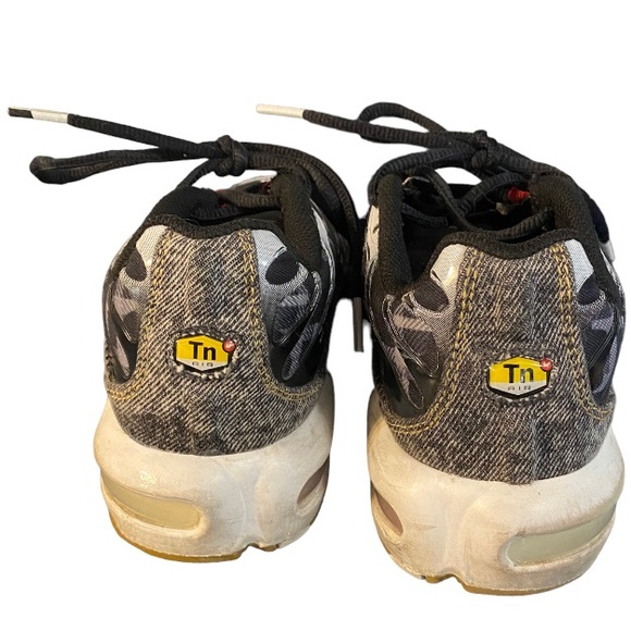 Nike Air Max Plus TN GS Size 7Y Remix Pack DB1979-900 Black Denim Running Shoes - Picture 4 of 7